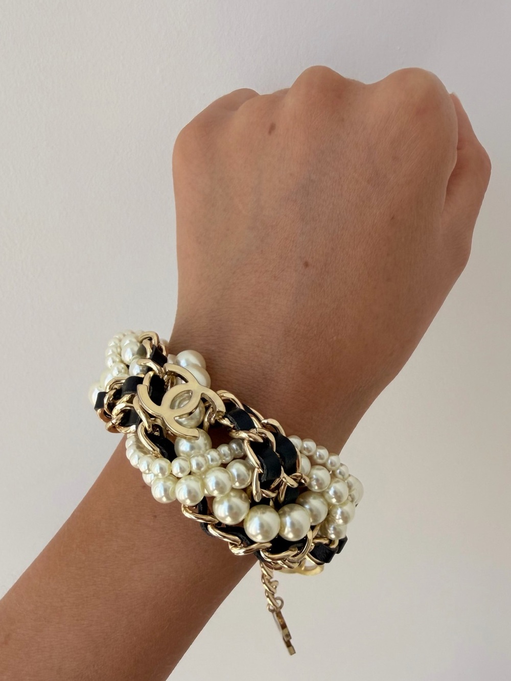 ✨CHANEL Gold, Black & Pearl Braided Logo Bracelet🖤 - Picture 7 of 12